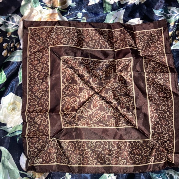 Bundle of four pocket hanky’s - Picture 7 of 7